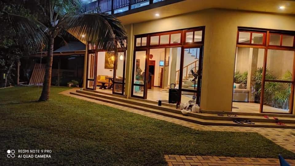 Aurora Lagoon Front Negombo Exterior foto